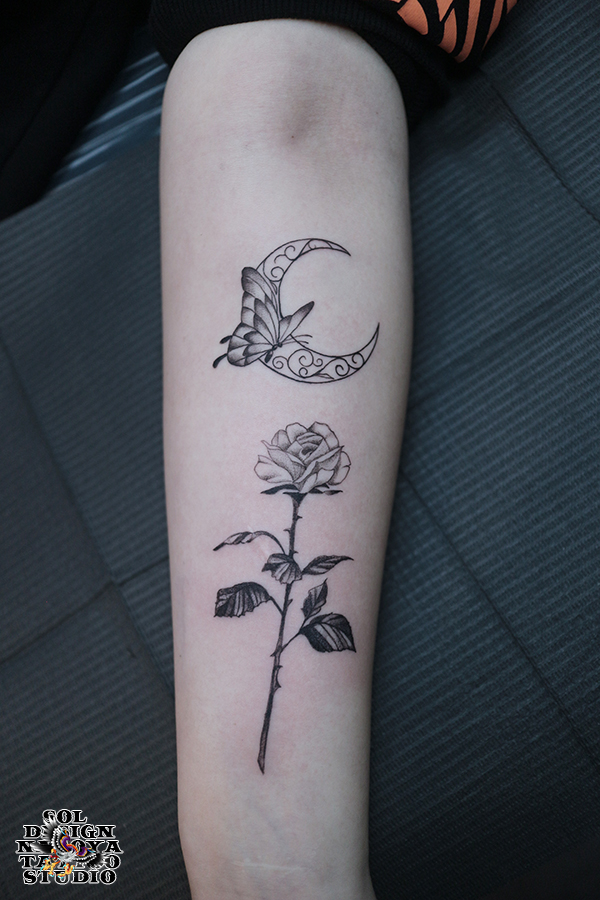 名古屋　タトゥー　女性